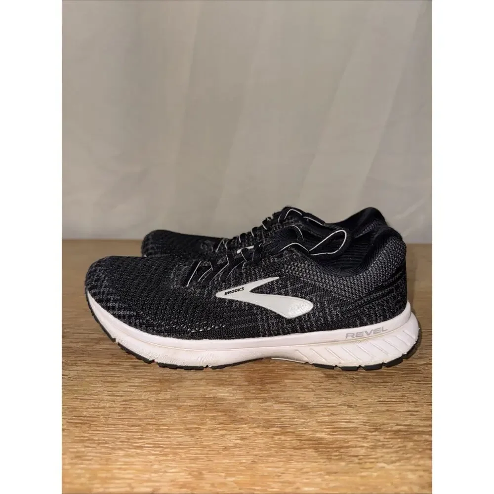Brooks Revel Running Shoes Womens 6.5 Black White Athletic Gym Walking Sneakers